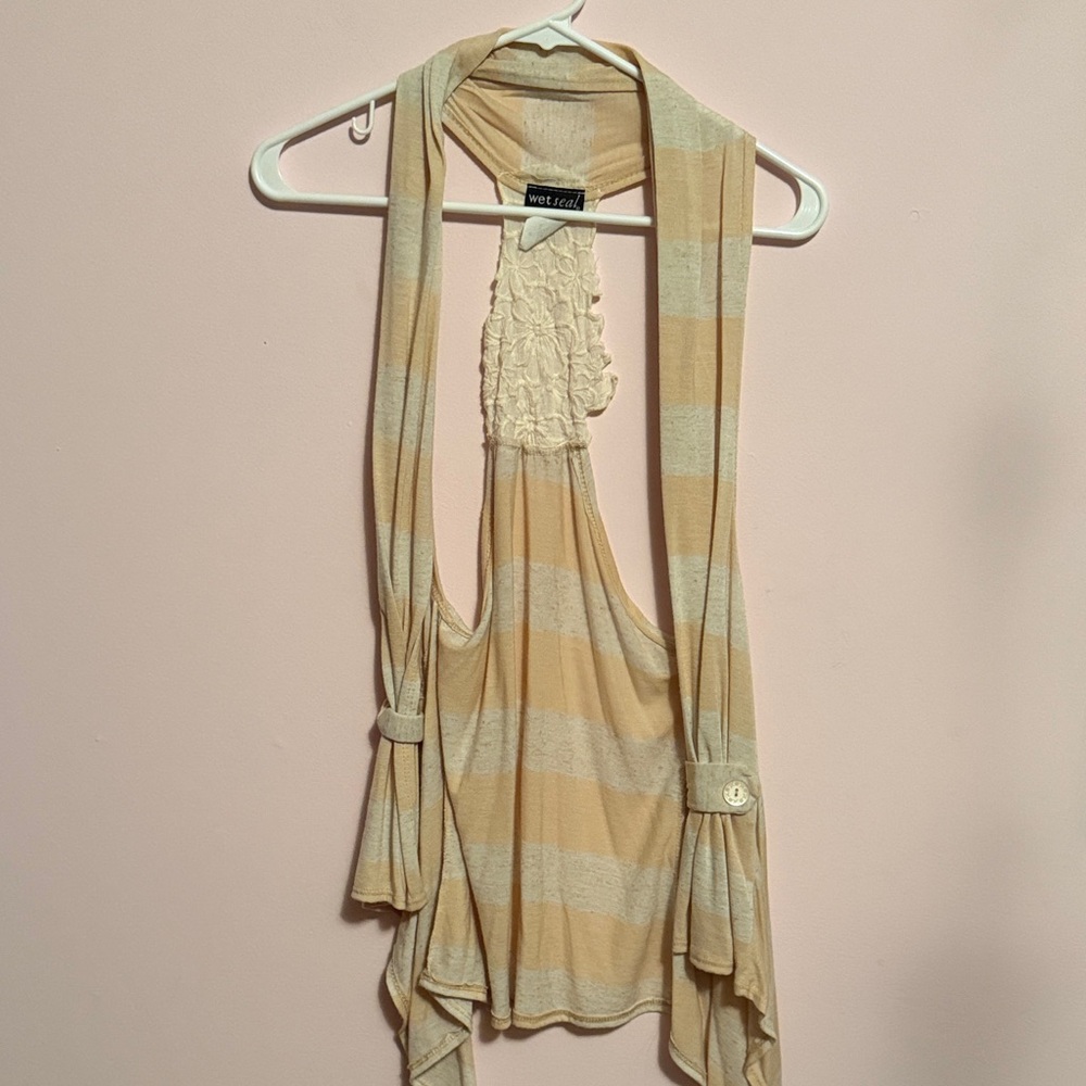 Wet Seal Cream Textured Sleeveless vest